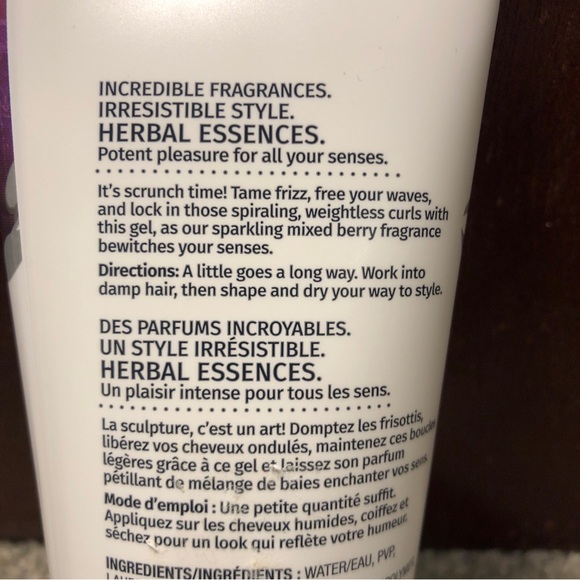 Herbal Essences Totally Twisted Curl Scrunching Gel, Mixed Berry Essentials, 6oz - Picture 4 of 7